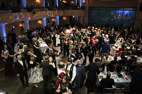 Tanz imBallsaal des Bayerischen Hof (©Foto.Martin Schmitz)